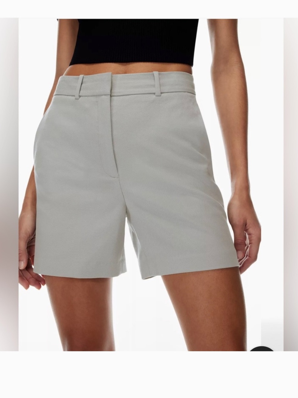 Wilfred (Aritzia) Effortless Short 7" Size 6